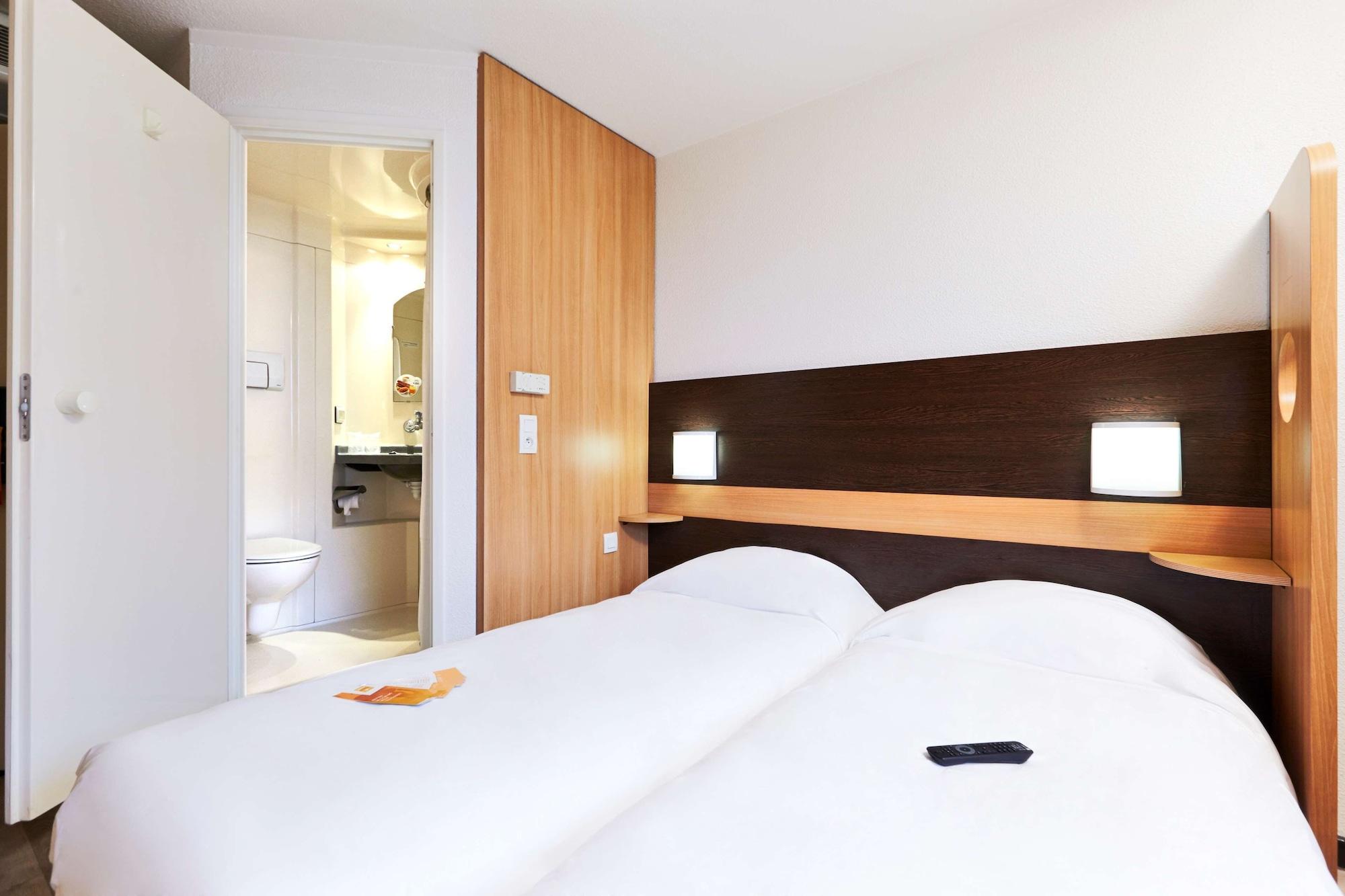 พรีเมียร์ คลาส แอนเนเมส วิลล์ ลา แกรนด์ Hotel วีลล์ลากรองด์ ภายนอก รูปภาพ